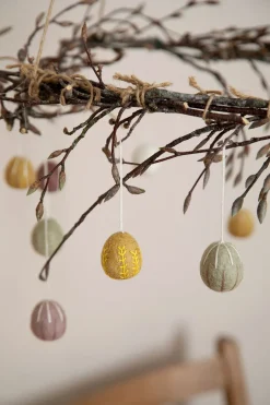 En Gry & Sif - three handmade felt embroidered eggs