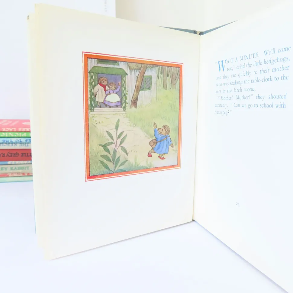 VINTAGE book - Fuzzypeg Goes to School (1970)