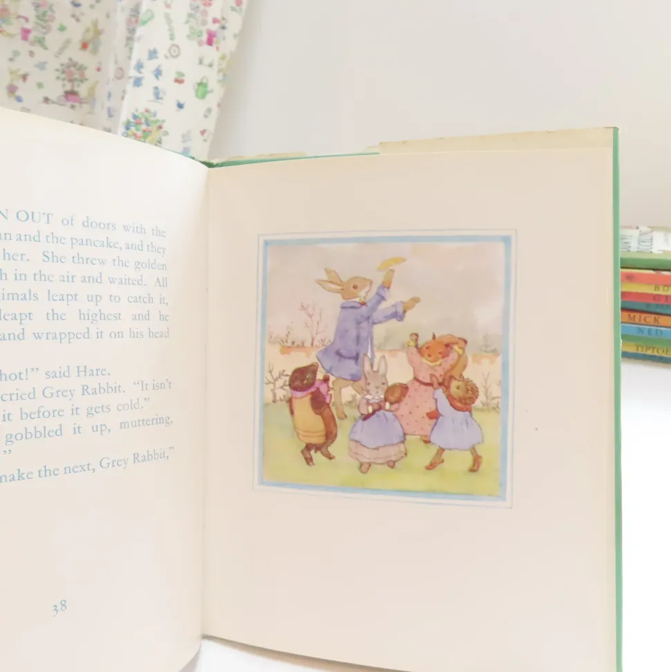 VINTAGE book - Little Grey Rabbit's Pancake Day with DJ (1967 - first edition)
