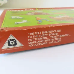 VINTAGE Fuzzy-Felt play set - Farm