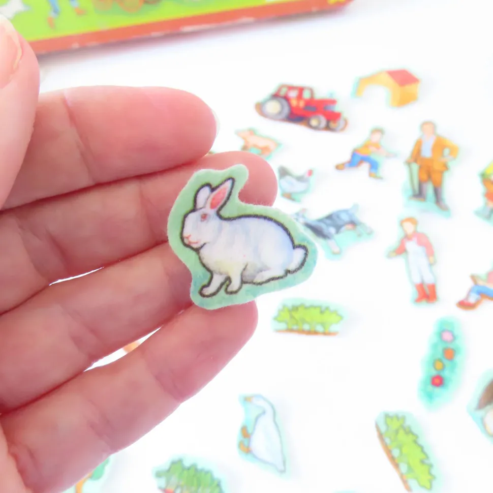 VINTAGE Fuzzy-Felt play set - Farm