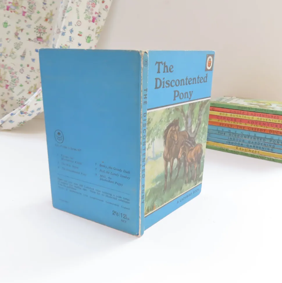 VINTAGE Ladybird book - The Discontented Pony (c.1971)